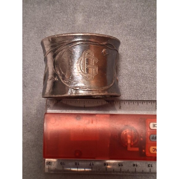 Art Nouveau Napkin Ring Raised Flowers Silverplate - Picture 4 of 4